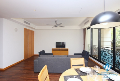 Bright spacious 2 bedrooms apartment for rent in central Tay Ho, Hanoi